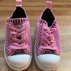 Native liteknit child shoe size 9 toddler
